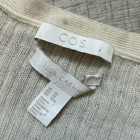 COS Cashmere Cream Ribbed Button-Up Cardigan - Picture 4 of 8